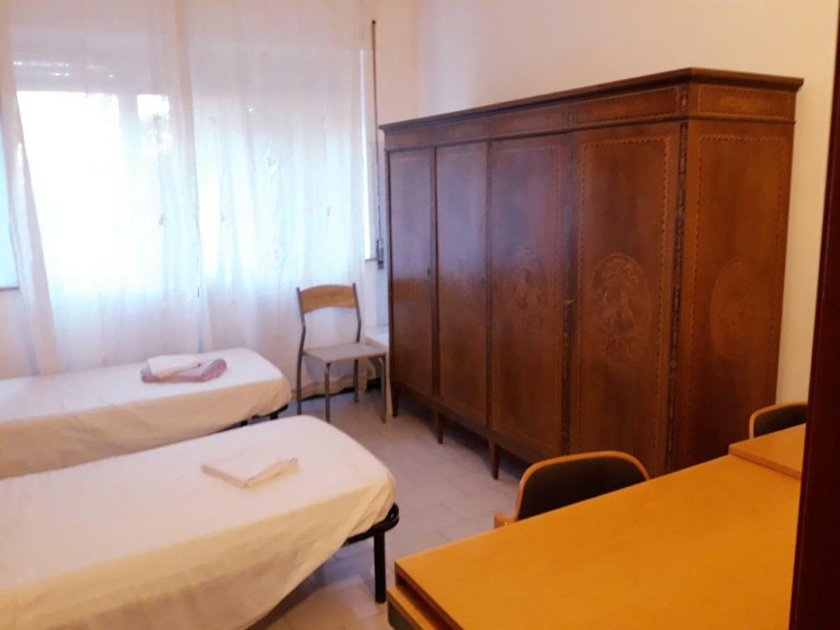 Hotel Bed in Siena Tognazza Exterior foto