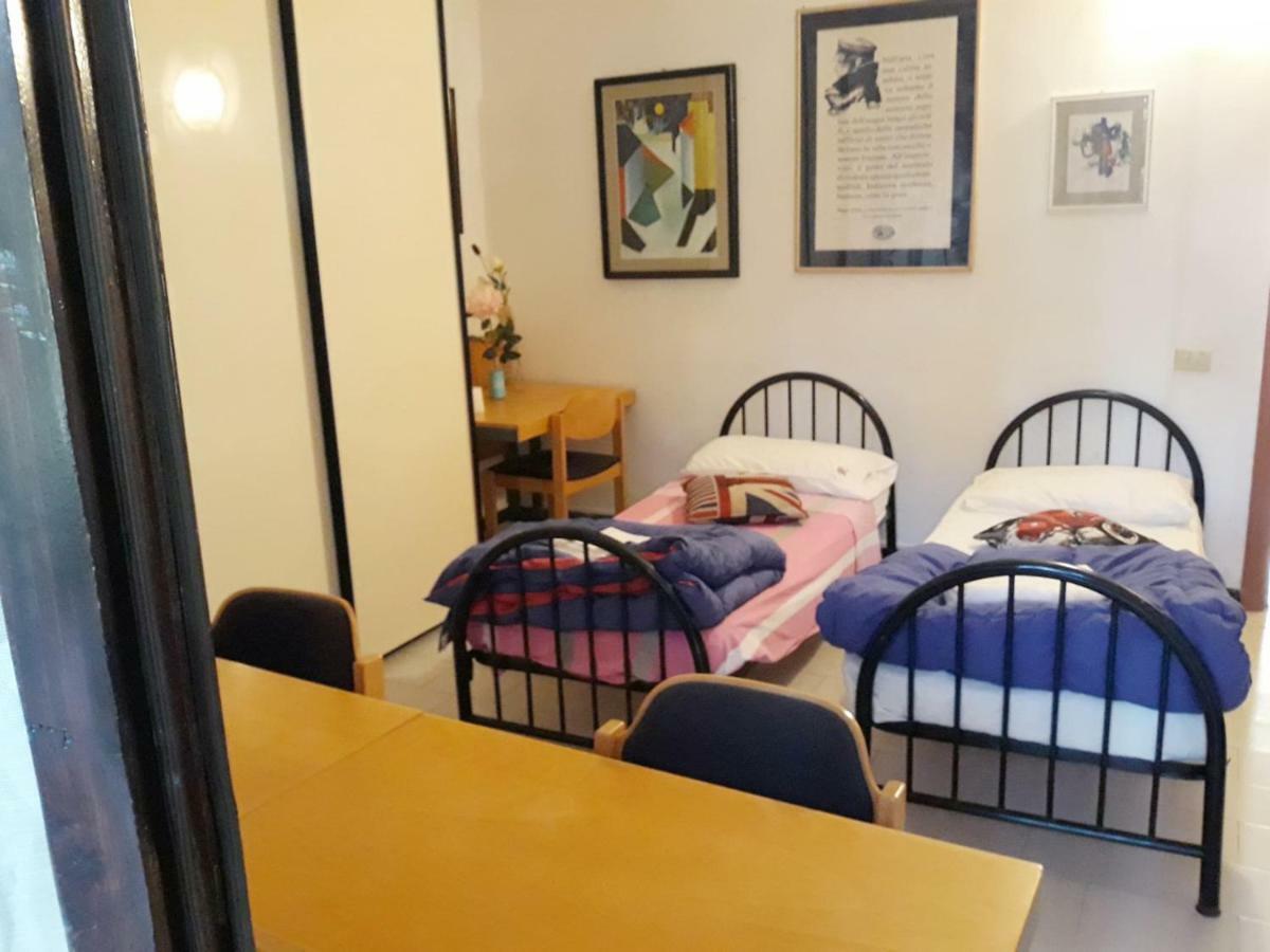 Hotel Bed in Siena Tognazza Exterior foto