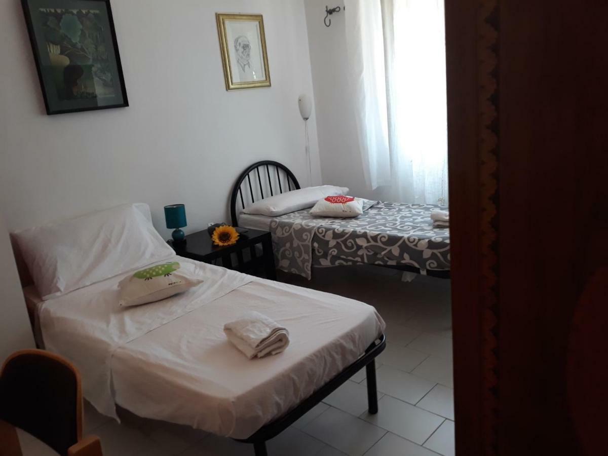 Hotel Bed in Siena Tognazza Exterior foto