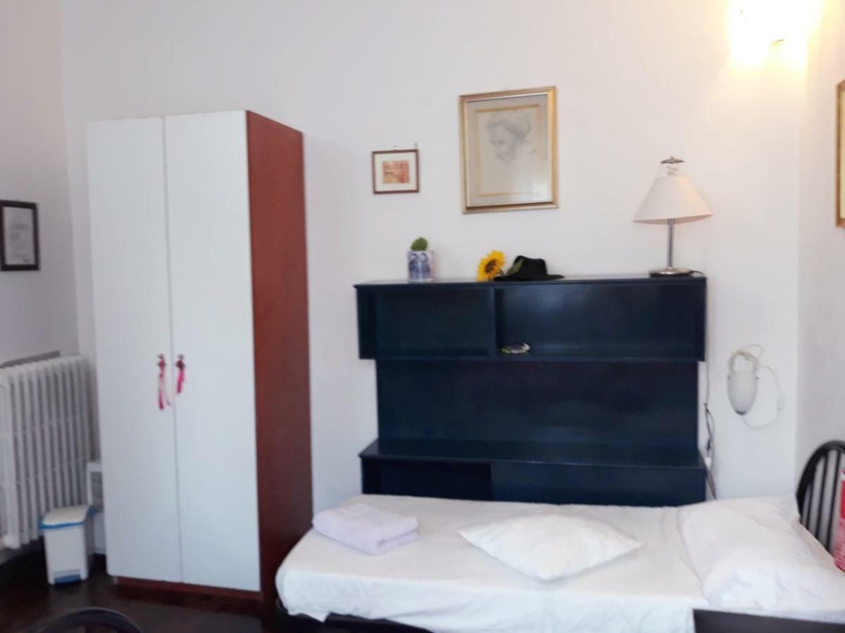 Hotel Bed in Siena Tognazza Exterior foto