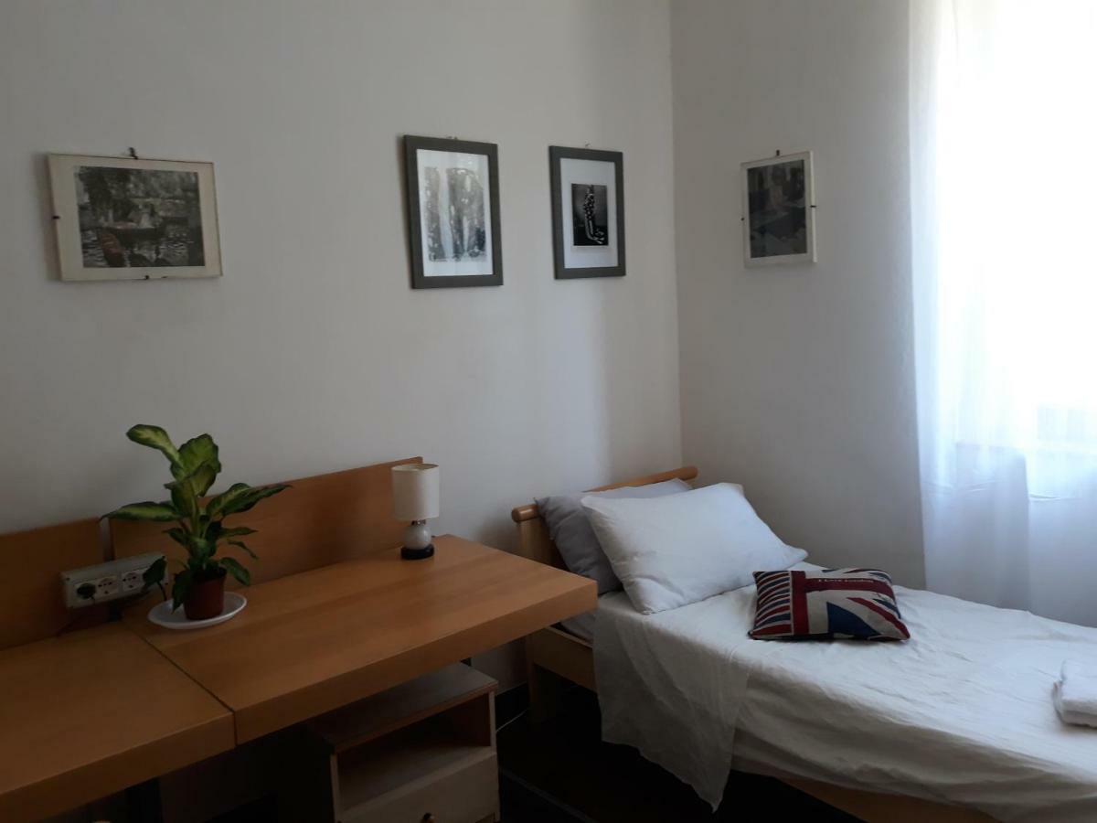 Hotel Bed in Siena Tognazza Exterior foto